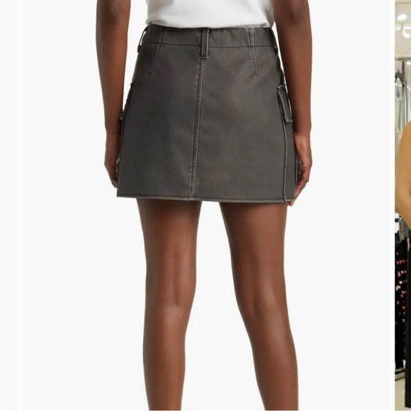 BLANK NYC Cargo Faux Leather Miniskirt 25 - Picture 2 of 11